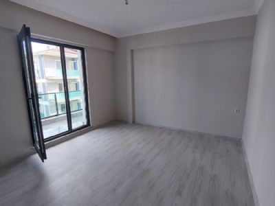 Serdivan Kemalpa�a'da Di� Hastanesine Kom�u Kiral�k 3+1 Daire